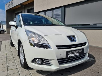 Peugeot 5008 1,6 HDI 115 FAP Active bei Autohaus Frieszl in 