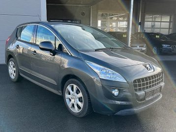 Peugeot 3008 1,6 HDi 110 FAP Active bei Autohaus Frieszl in 